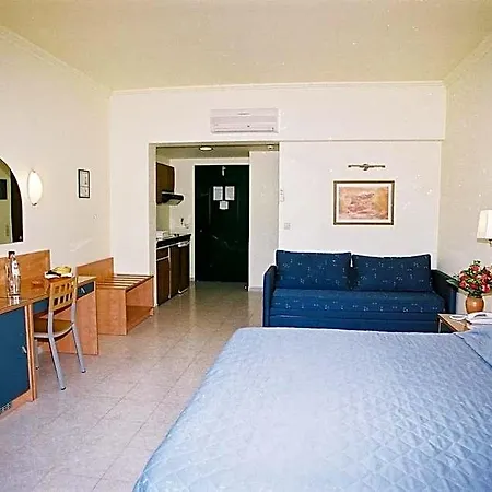 Pefkos &